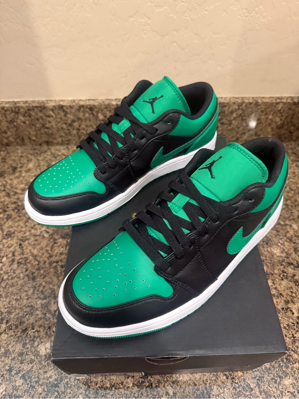 Air Jordan 1 Low